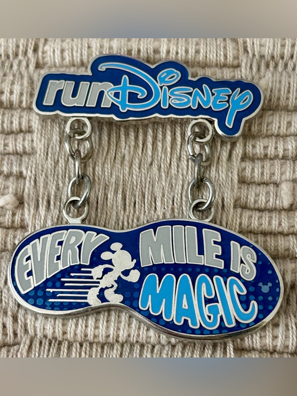 DISNEY 2015 Run Disney “Every Mile is Magic” Dangle Mickey Mouse Pin